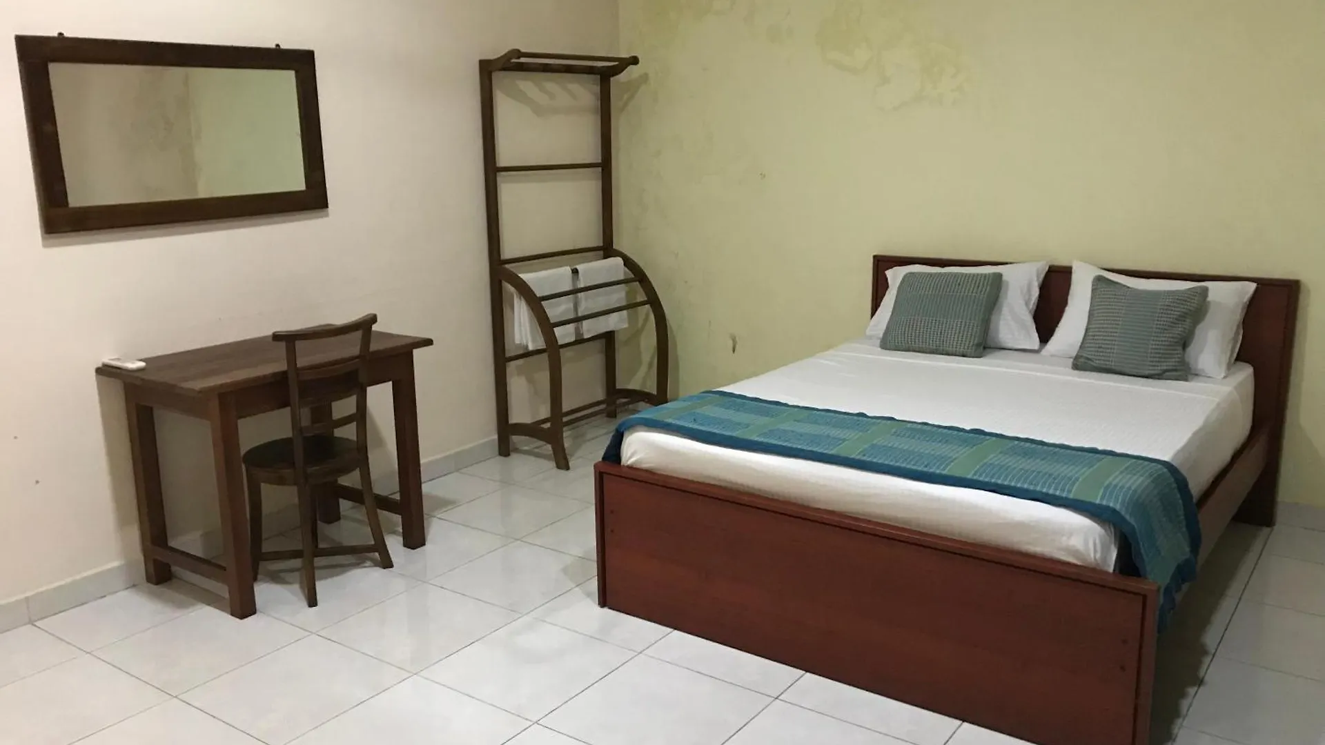 Amani Lake Resort Panadura Hotel